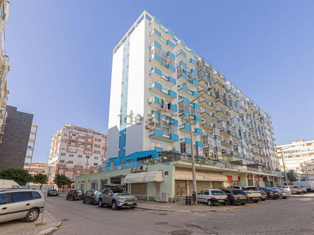 Apartamento venda em Almada, Setúbal