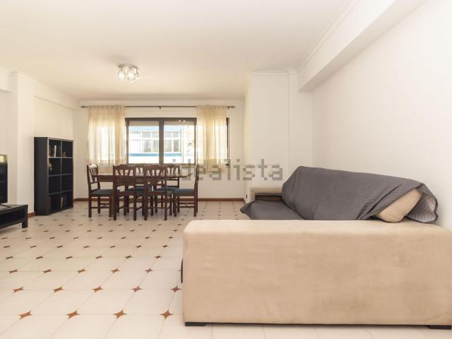 Apartamento venda em Almada, Setúbal