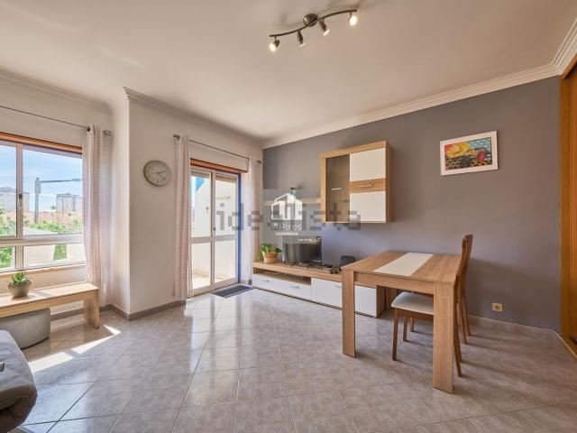 Apartamento alugar em Almada, Setúbal