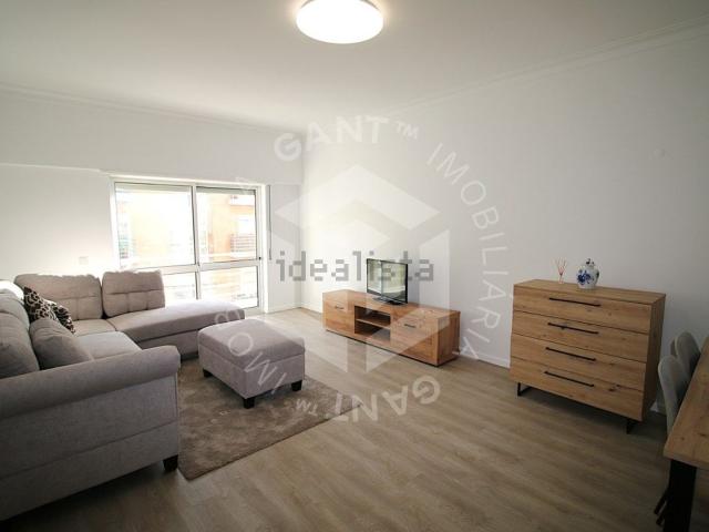Apartamento alugar em Santo António da Caparica, Almada