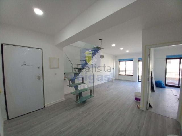 Apartamento venda em Almada, Setúbal