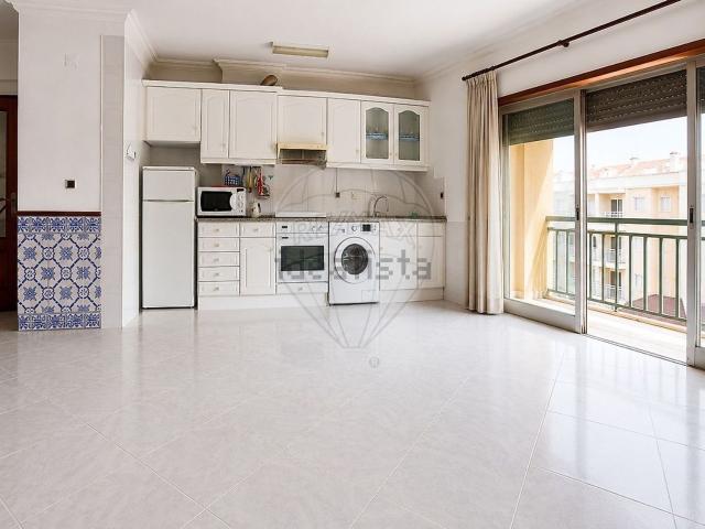 Apartamento venda em Almada, Setúbal