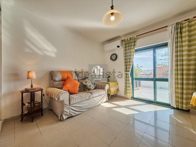 Apartamento venda em Almada, Setúbal