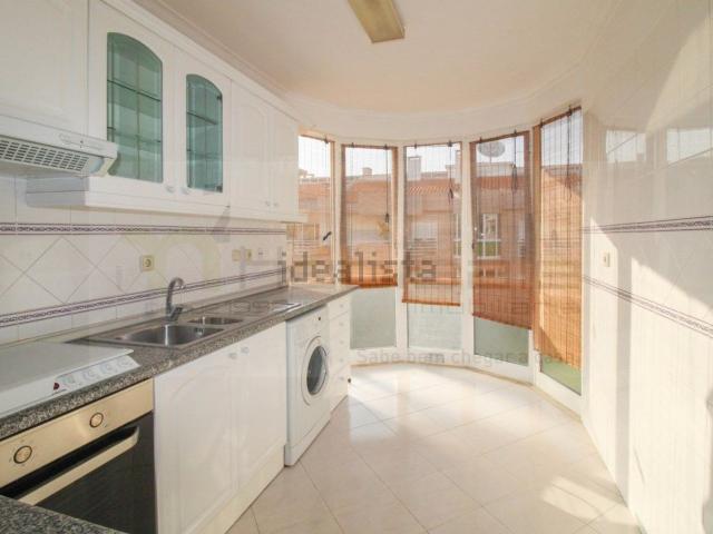 Apartamento alugar em Almada, Setúbal