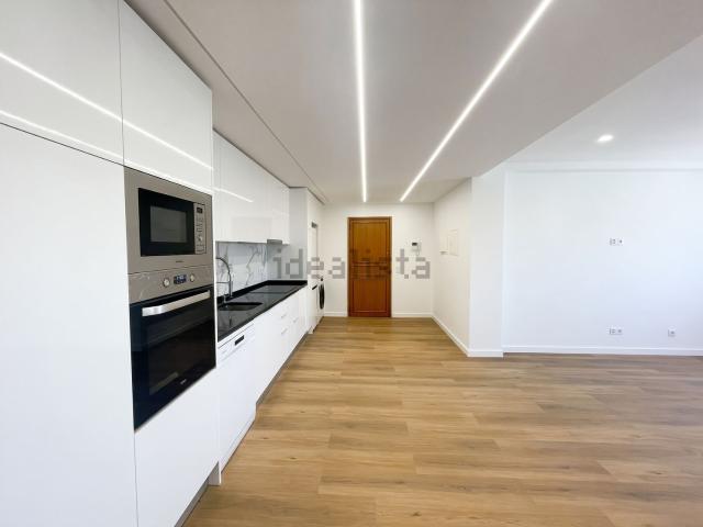 Apartamento venda em Almada, Setúbal