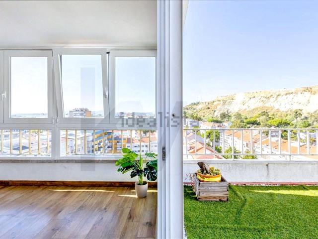 Apartamento alugar em Santo António da Caparica, Almada