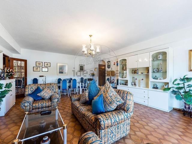 Apartamento venda em Almada, Setúbal