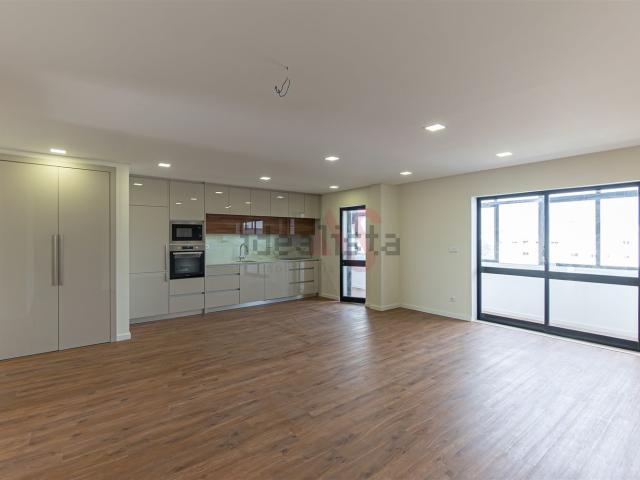 Apartamento venda em Avilhó, Porto