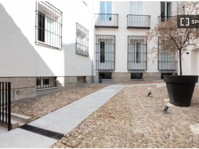 Piso en alquiler en Madrid, Universidad
