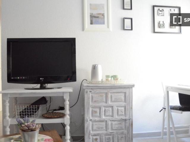 Apartamento en alquiler en Sevilla, Alfalfa