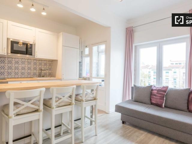 Apartamento alugar em Bairro de São Miguel, Lisboa