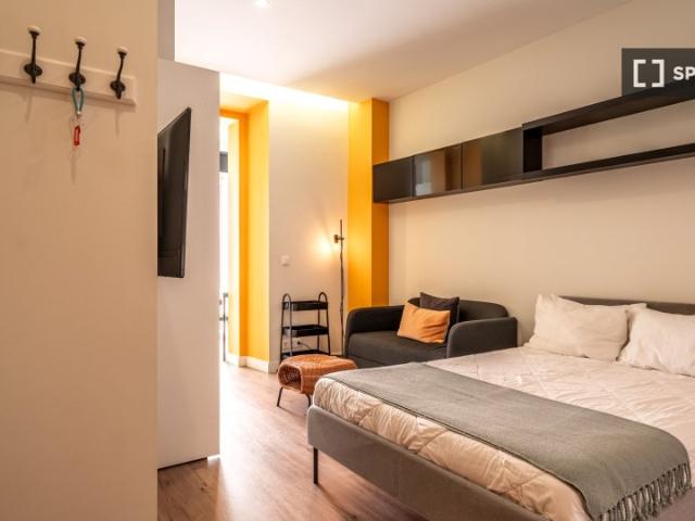 Apartamento alugar em Bairro do Rego, Lisboa
