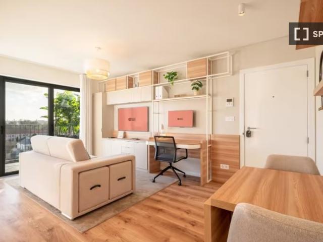 Apartamento alugar em Alta de Lisboa, Lisboa