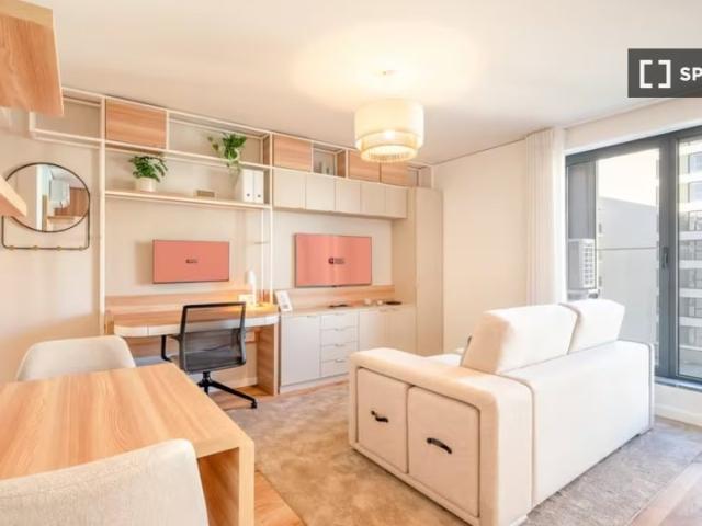 Apartamento alugar em Alta de Lisboa, Lisboa