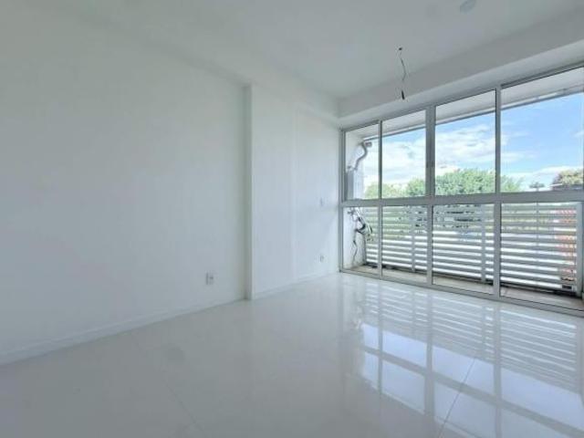 Apartamento venda em SQN 303, Plano Piloto