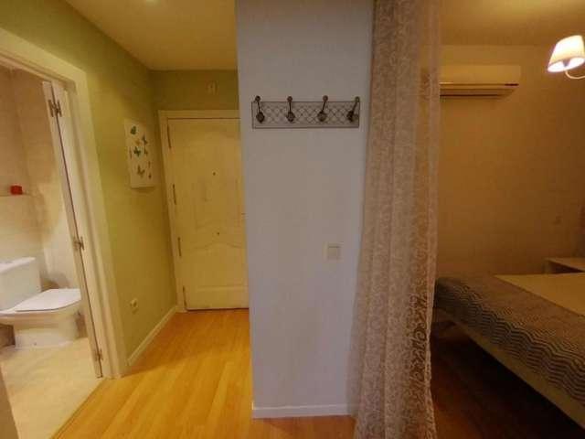 Apartamento en alquiler en Madrid, Almendrales