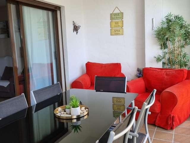 Apartamento en alquiler en Castillo de la Duquesa, Costa del Sol Occidental