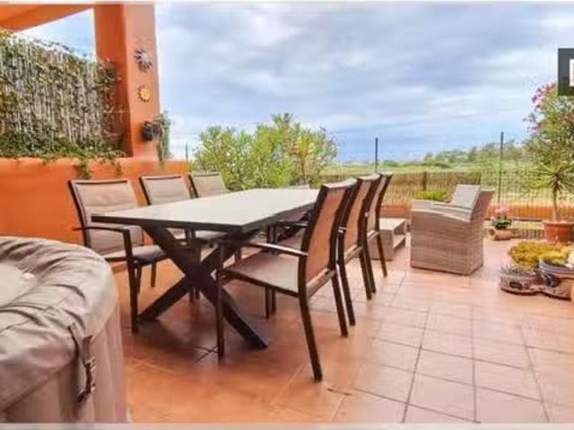 Apartamento en alquiler en Castillo de la Duquesa, Costa del Sol Occidental
