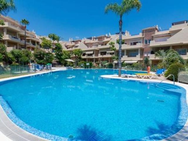 Apartamento en venta en Estepona