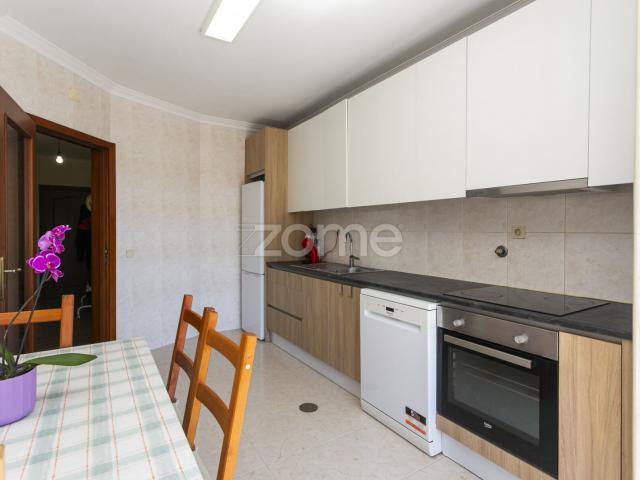 Apartamento venda em Oliveira do Douro, Vila Nova De Gaia