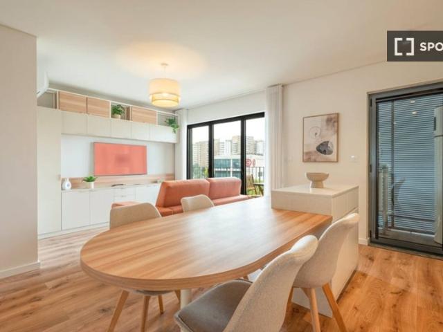 Apartamento alugar em Alta de Lisboa, Lisboa