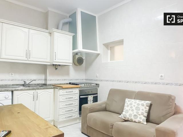 Apartamento alugar em Picheleira, Lisboa