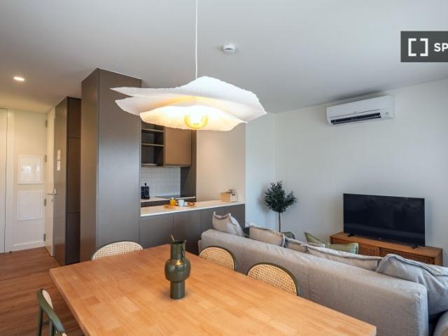 Apartamento alugar em Porto, Lordelo Do Ouro