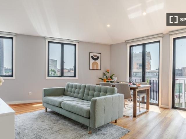 Apartamento alugar em Porto, Lordelo Do Ouro