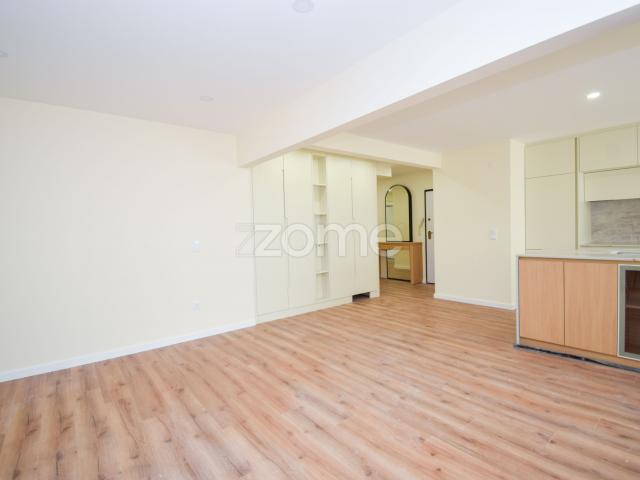 Apartamento venda em Santiago Dos Velhos, Lisboa