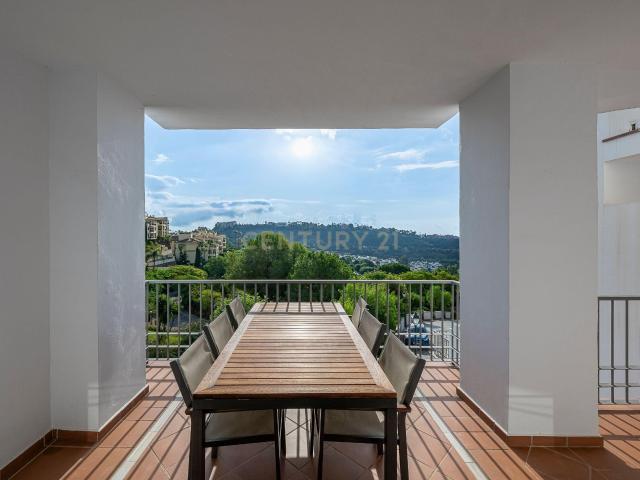 Piso en alquiler en Benahavís, Málaga