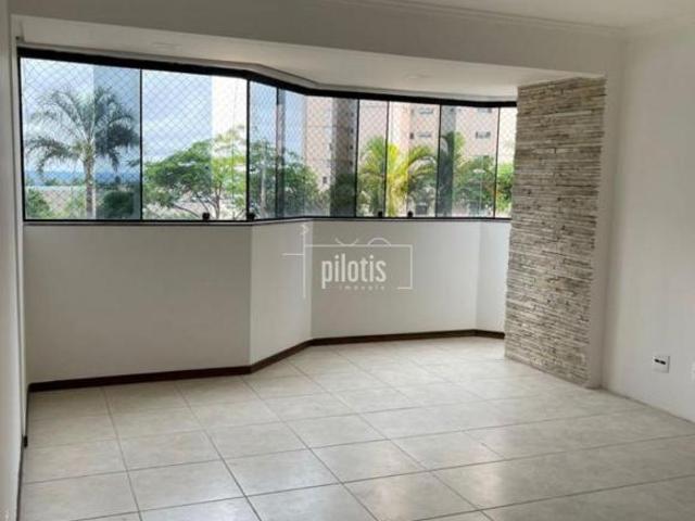Apartamento venda em Região Geográfica Imediata do Distrito Federal, Região Integrada de Desenvolvimento do Distrito Federal e Entorno