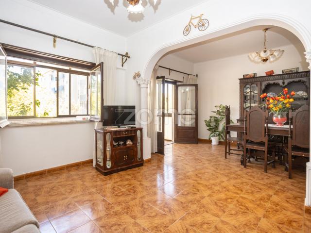 Apartamento venda em Alto da Ponte, Almada