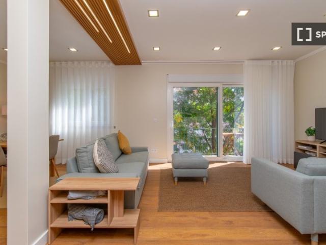 Apartamento alugar em São João de Brito, Lisboa