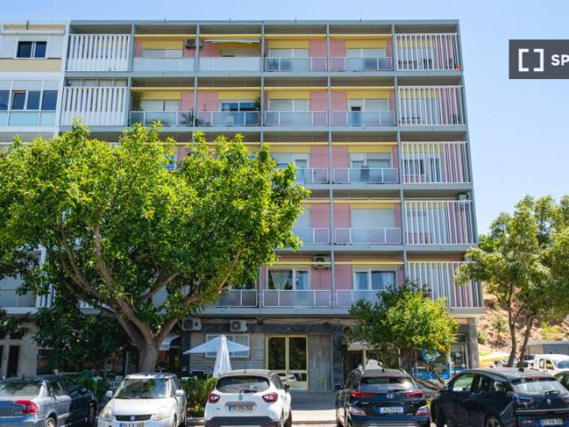 Apartamento alugar em São Francisco Xavier, Lisboa
