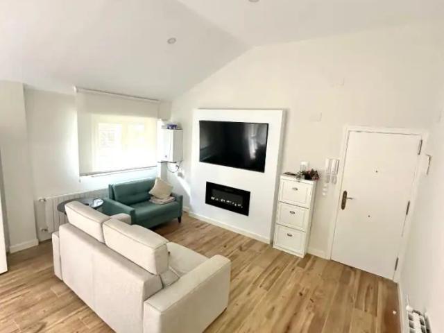 Apartamento en alquiler en Laredo