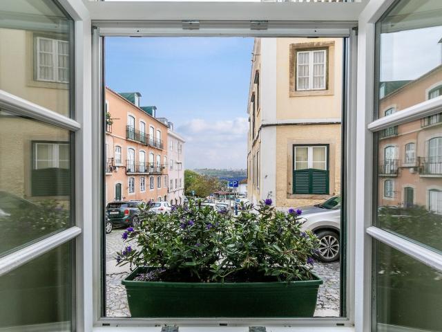 Apartamento alugar em Estrela, Lisboa