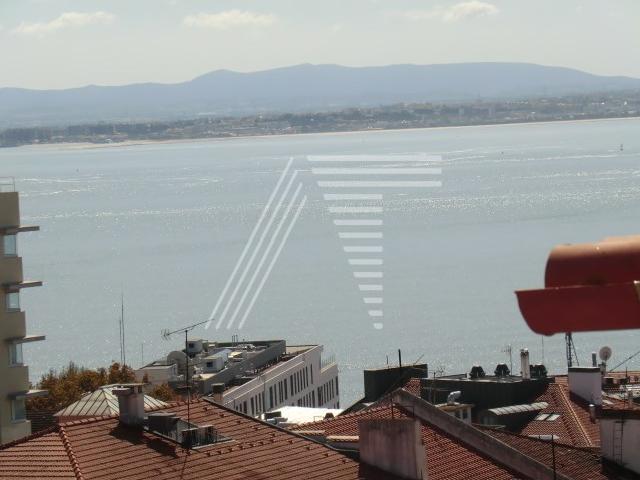 Apartamento venda em Santa Maria Maior, Lisboa