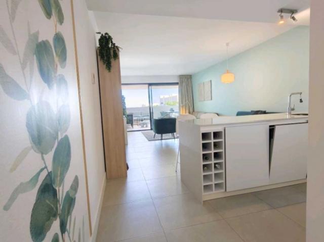 Apartamento en venta en Castillo de la Duquesa, Costa del Sol Occidental
