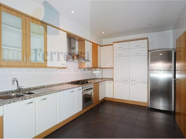 Apartamento venda em Núcleo Urbano Histórico de Oeiras, Oeiras