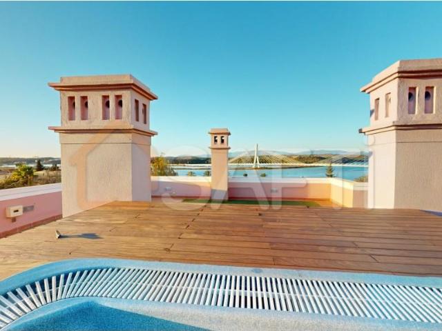 Apartamento venda em Estômbar, Faro