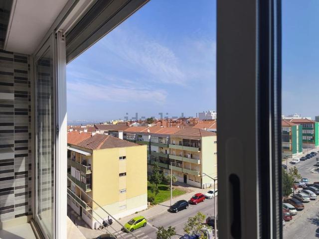 Apartamento alugar em Bairro Ferroviário, Barreiro