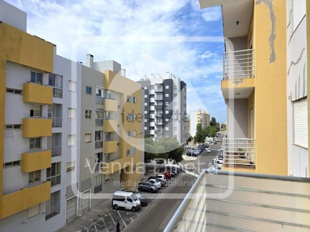Apartamento alugar em Bairro Ferroviário, Barreiro