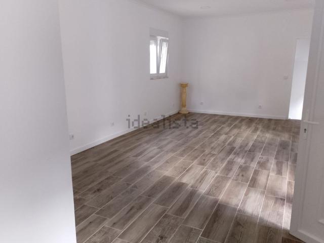 Estúdio alugar em Bairro Ferroviário, Barreiro