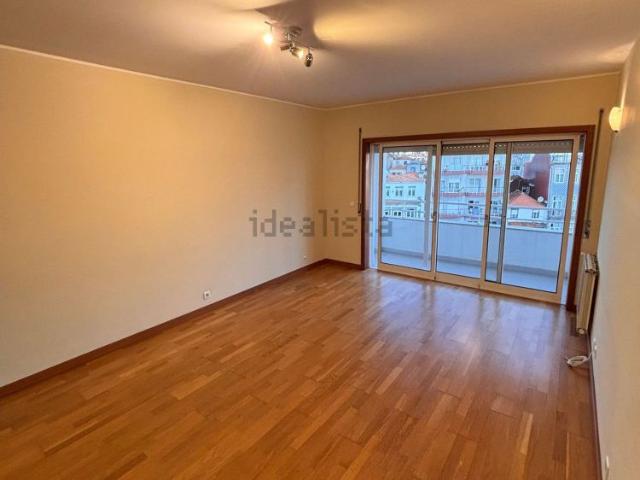 Apartamento alugar em Conjunto Urbano da Ribeira, Porto