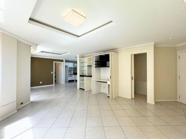 Apartamento venda em Região Geográfica Imediata de Florianópolis, Desterro