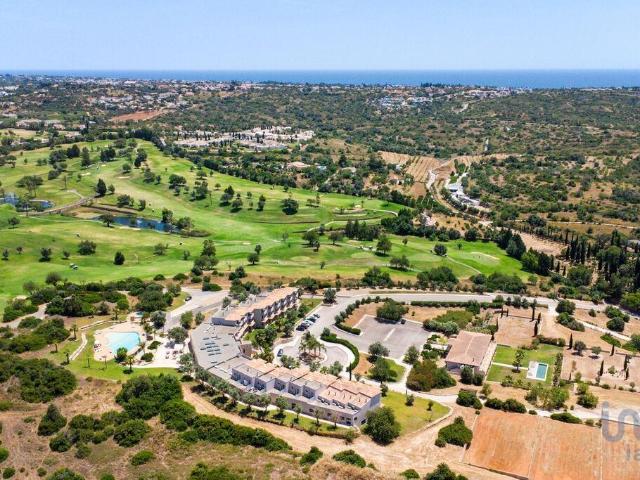 Apartamento venda em Estômbar, Faro