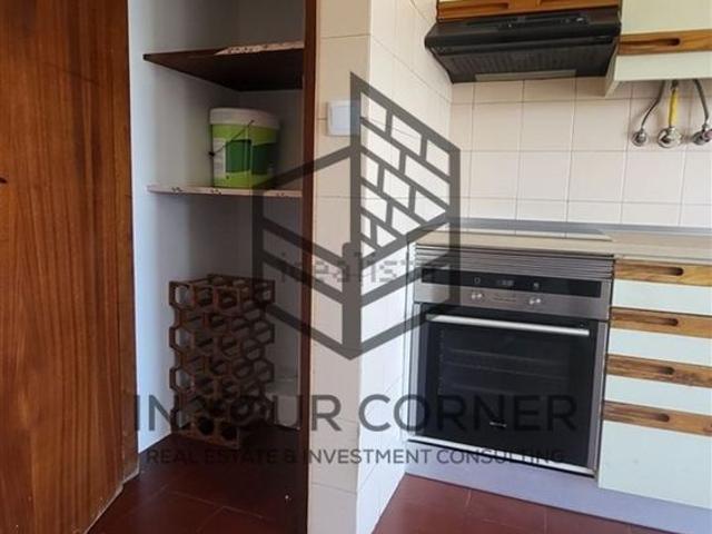 Apartamento alugar em Santiago Dos Velhos, Lisboa