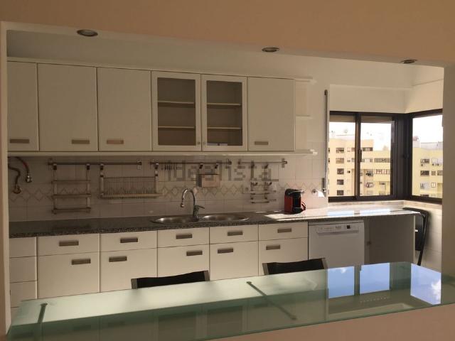 Apartamento alugar em Santiago Dos Velhos, Lisboa