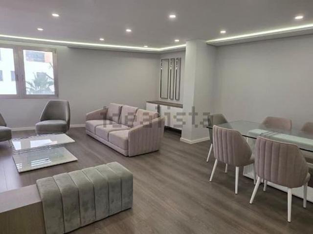 Apartamento alugar em Santiago Dos Velhos, Lisboa
