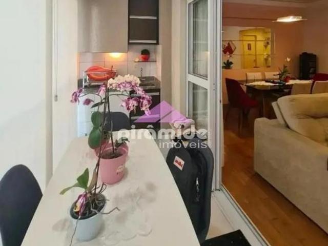 Apartamento venda em Região Imediata de São José dos Campos, Região Metropolitana do Vale do Paraíba e Litoral Norte